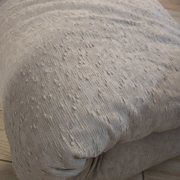 Vera Wang Textured Boucle Comforter Set - Picture 2 of 6